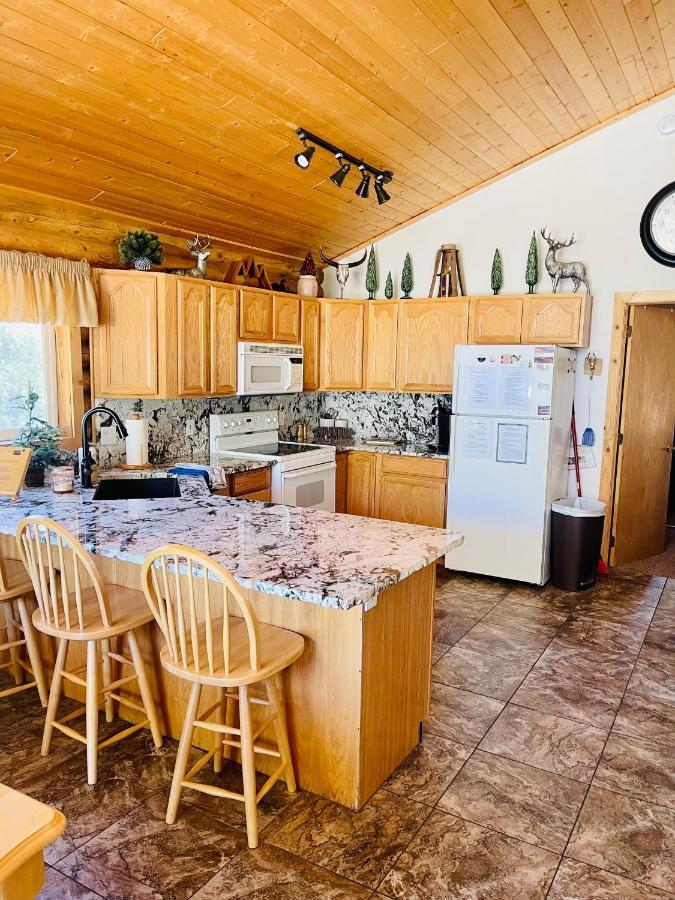 Adventure Awaits 3King Bed,2Bath Log Cabin In Heart Of Duck Creek Village! Exteriér fotografie