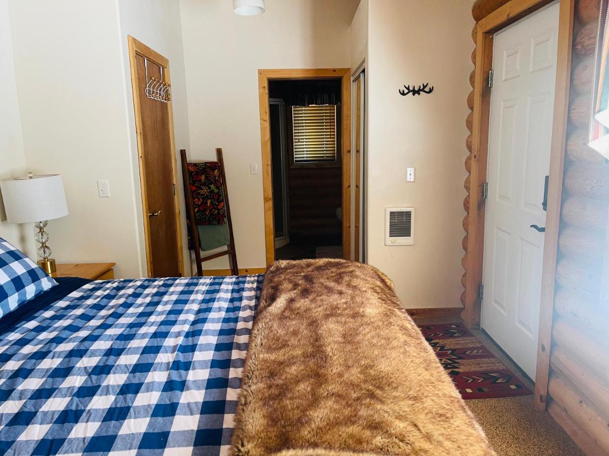 Adventure Awaits 3King Bed,2Bath Log Cabin In Heart Of Duck Creek Village! Exteriér fotografie
