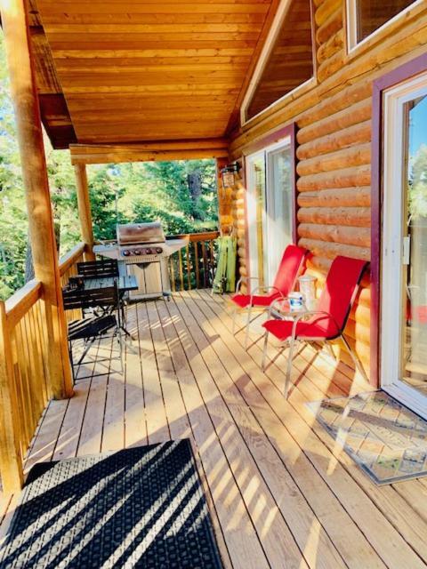 Adventure Awaits 3King Bed,2Bath Log Cabin In Heart Of Duck Creek Village! Exteriér fotografie