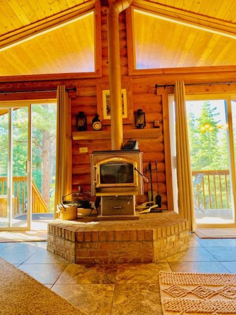 Adventure Awaits 3King Bed,2Bath Log Cabin In Heart Of Duck Creek Village! Exteriér fotografie